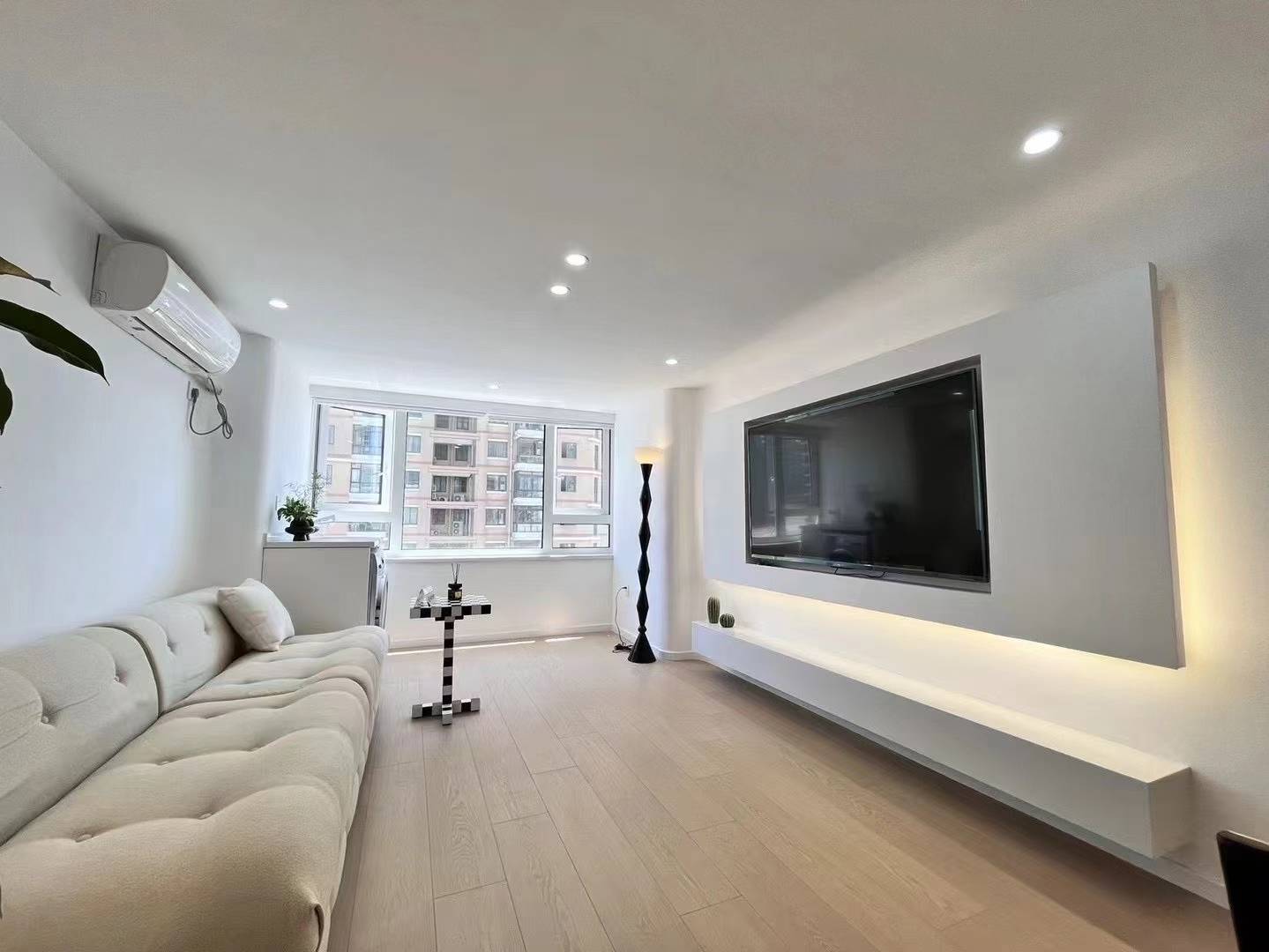 1+1br，13.5k，west nanjing rd（line2/12/13）