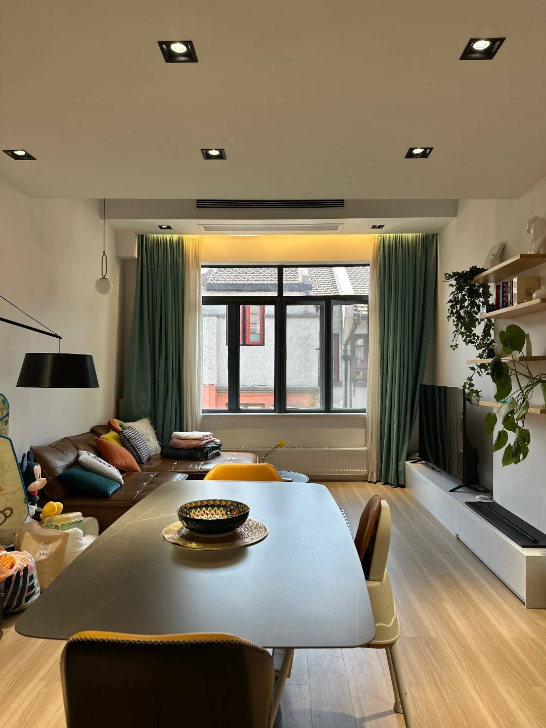 1br，13k，south Shaanxi rd（line/1/10/12）