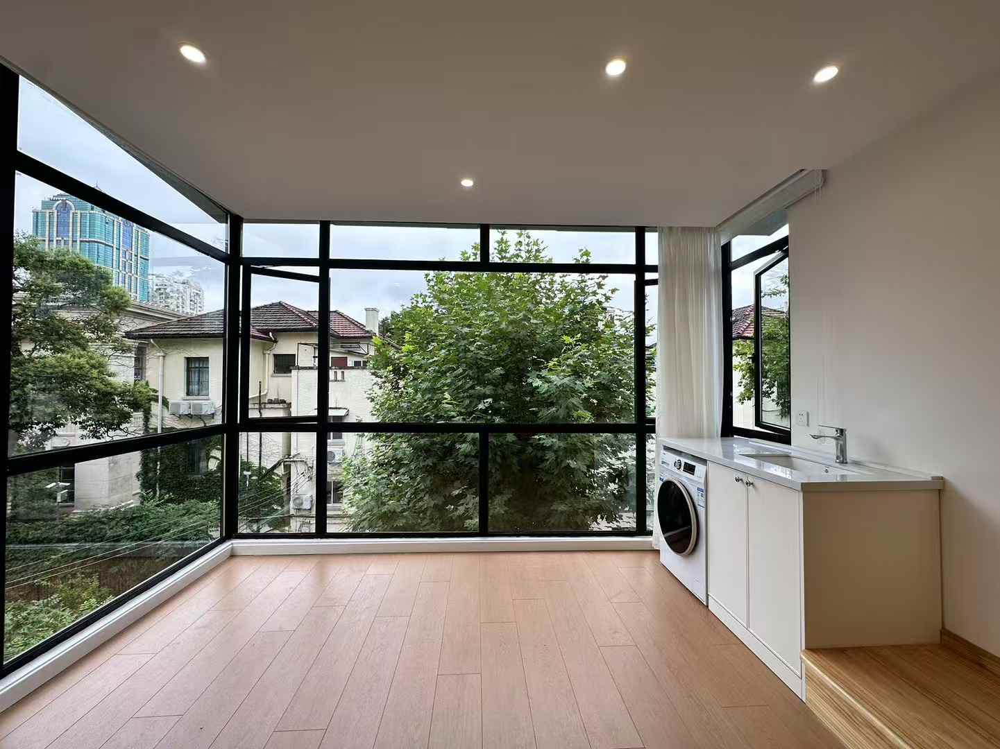 1br 2ba，12.5k，jing’an temple（line2/7）