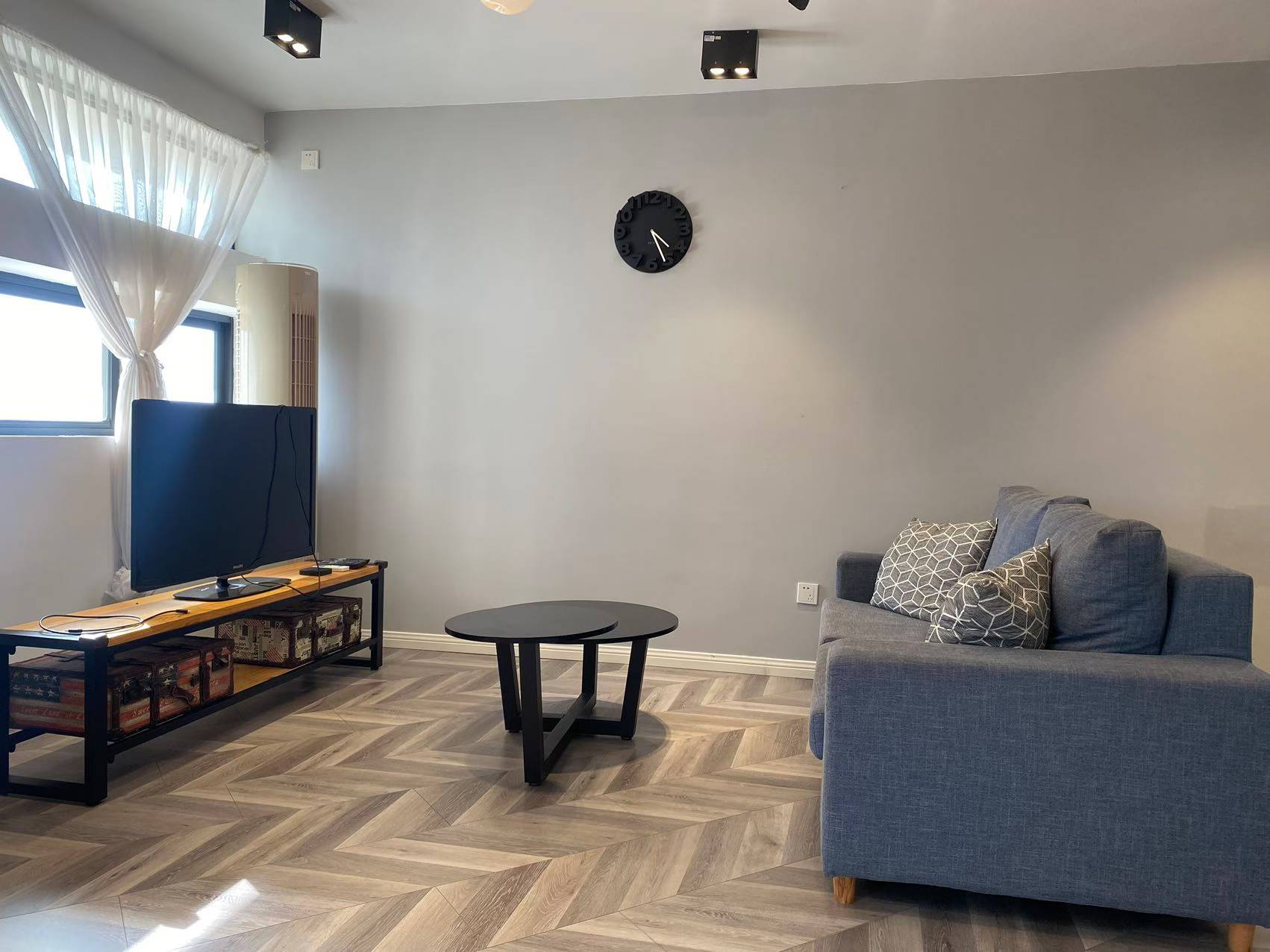 2br，13k，shanghai indoor stadium（line1/4）