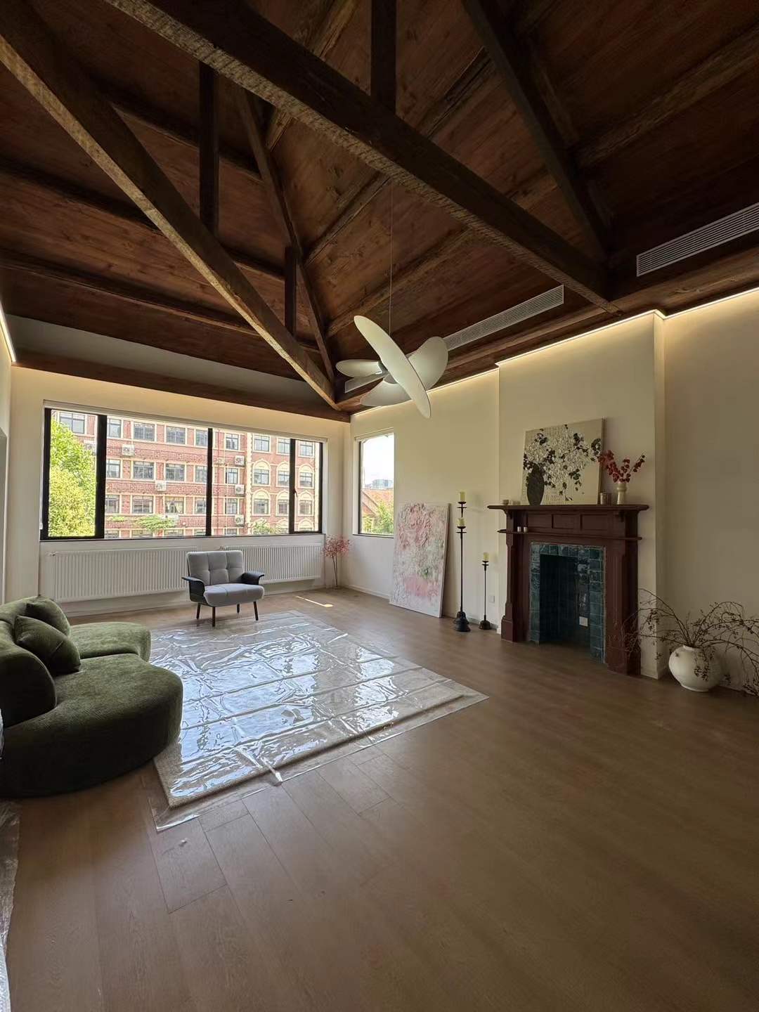 2br，32k，xintiandi（line10/13）