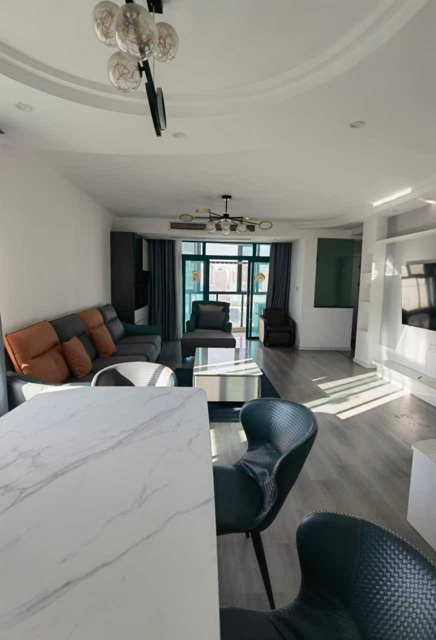 3br 2ba，20k，wuding rd（line14）