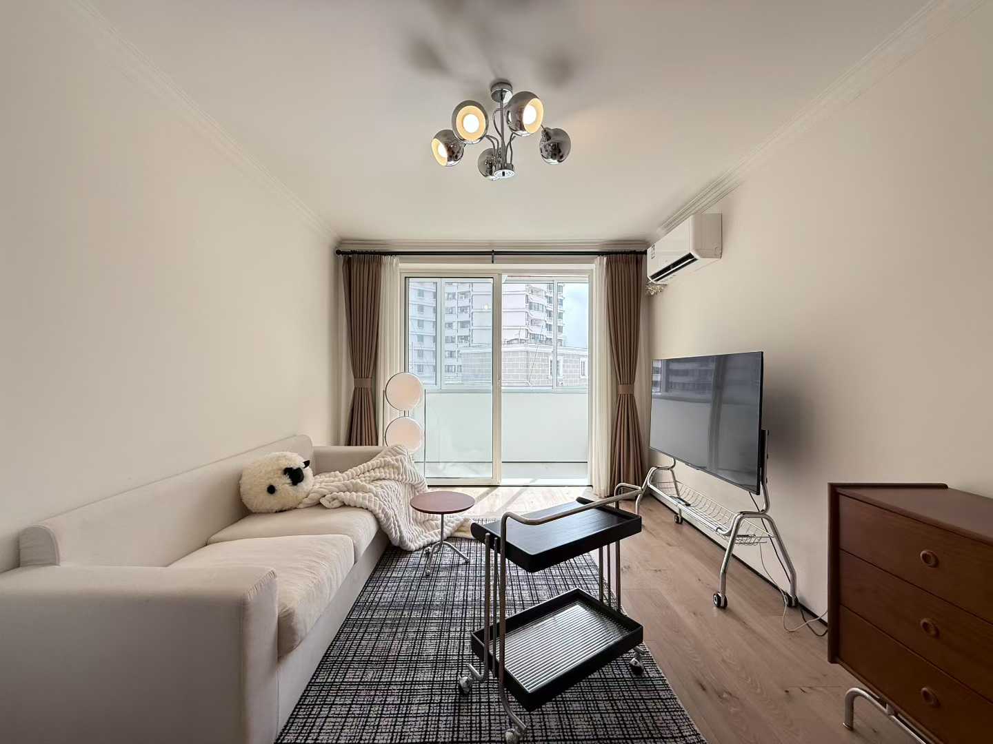 1br，13k，jiaotong university（line10/11）