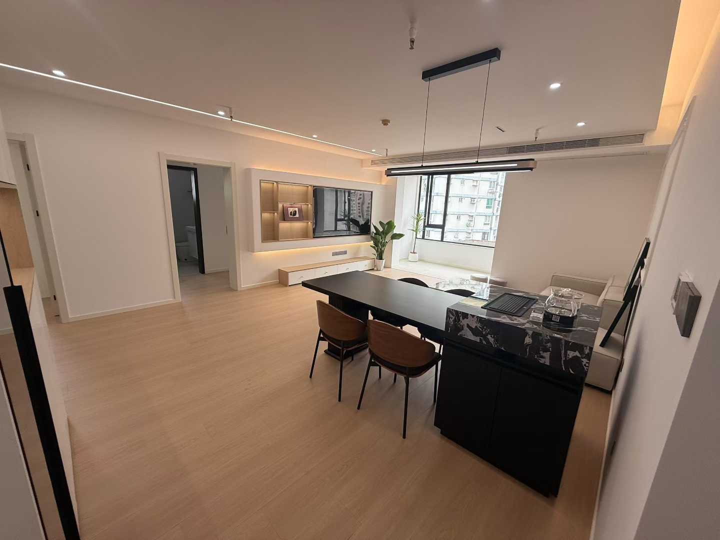 3br 2ba，19k，west nanjing rd（line2/12/13）