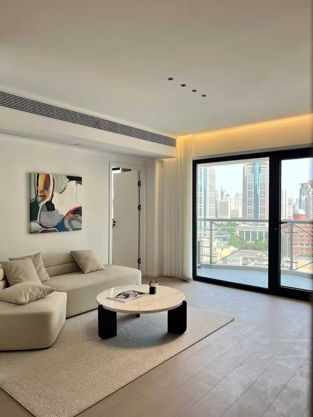 3br 2ba，28k，people‘s square（line1/2/8）