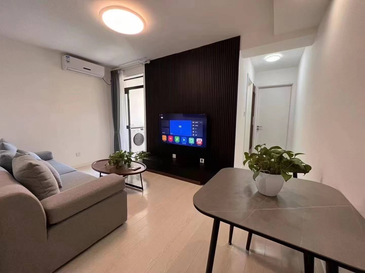 1br，11k，changping rd（line7）