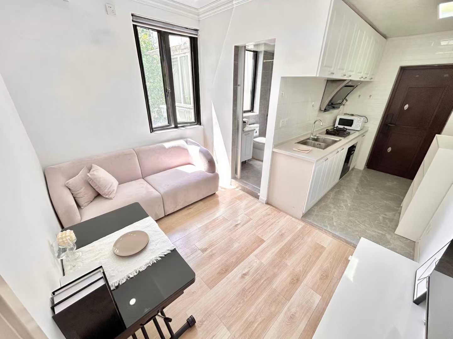 1br，7.8k，south Shaanxi rd（line1/10/12）