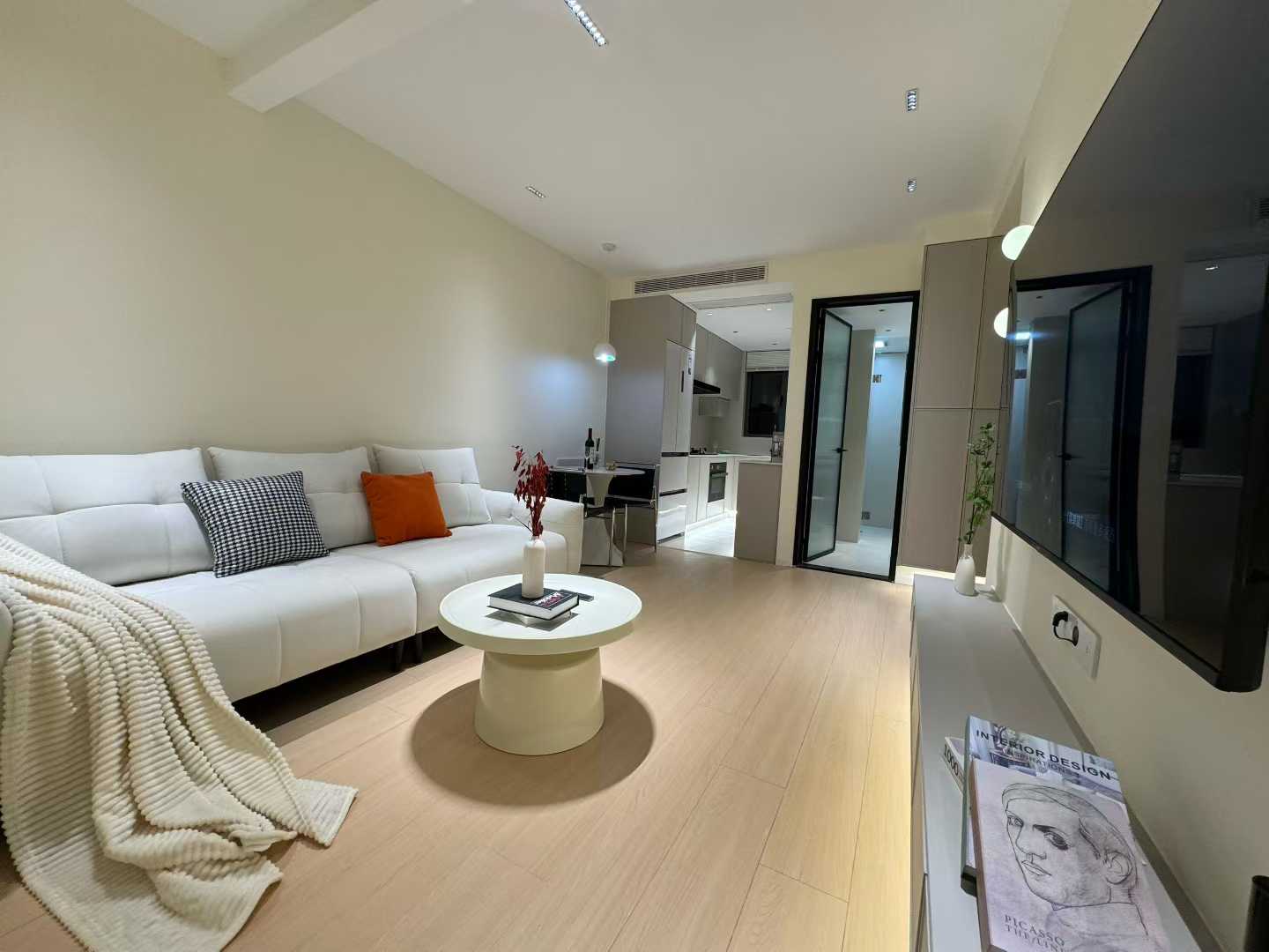 1br，8.5k，jiangsu rd（line2/11）