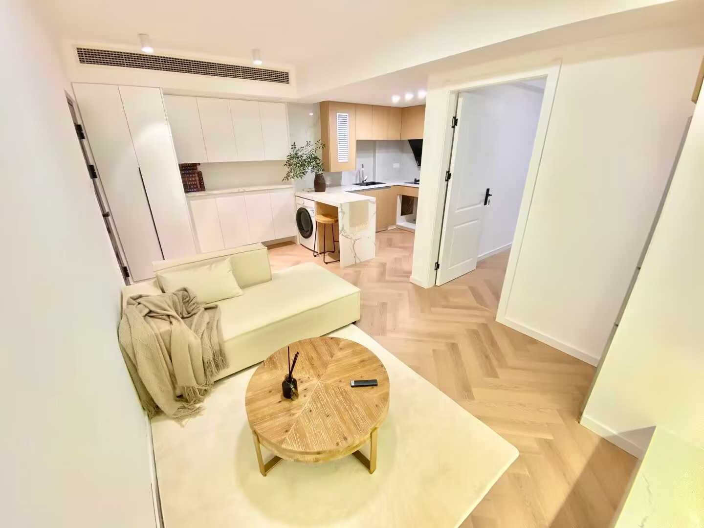 1br，8.5k，shanghai stadium（line4）